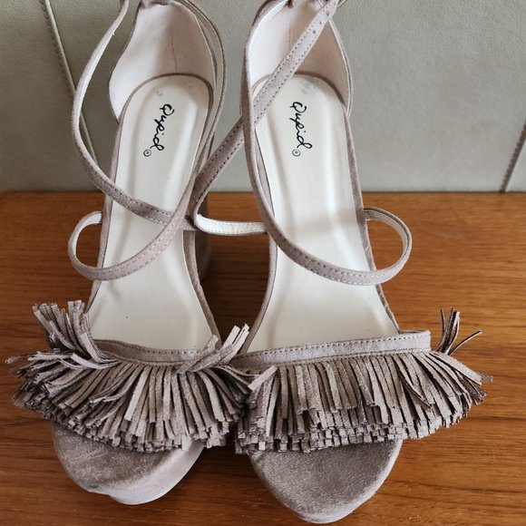 Women's Faux Suede wedges, beige, Size 8.5 EUC - Picture 1 of 3